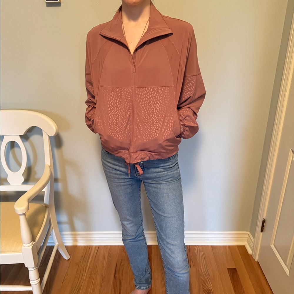 Lululemon Mauve/Pink Lightweight Jacket US 2